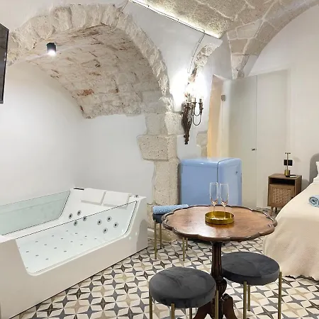 Luxury Studio, Center *