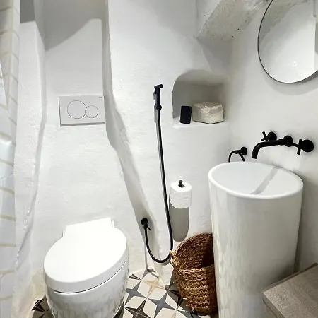 Luxury Studio, Center شقة أوستوني